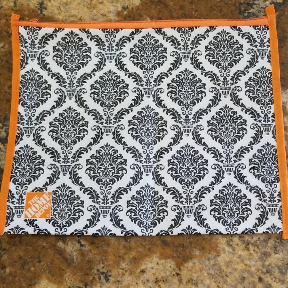 SALE! Nylon Zippered Bag NWOT